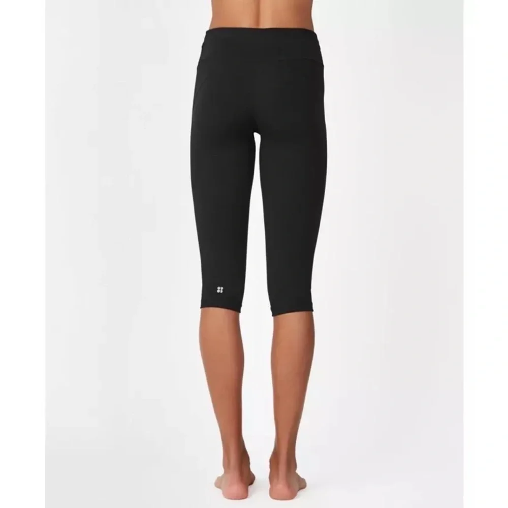 Sweaty Betty Black All Day Contour Capri Gym Leggings SB314 EUC Size Medium